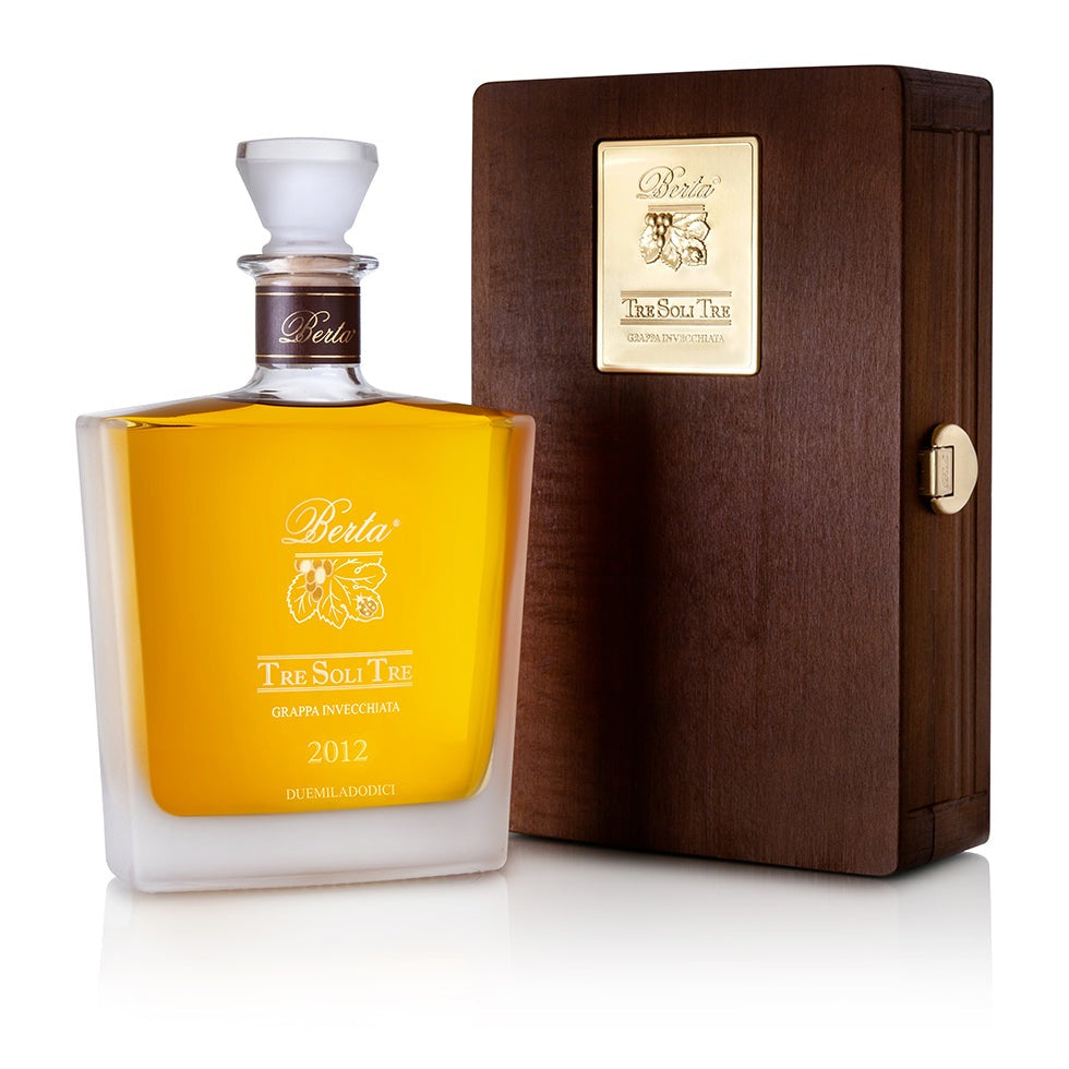 TreSoliTre gereifter Grappa, 700ml